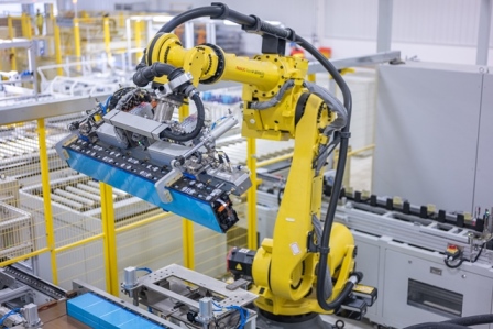 Pabrik MG Futuristik dengan Sistem Robotik Terkini